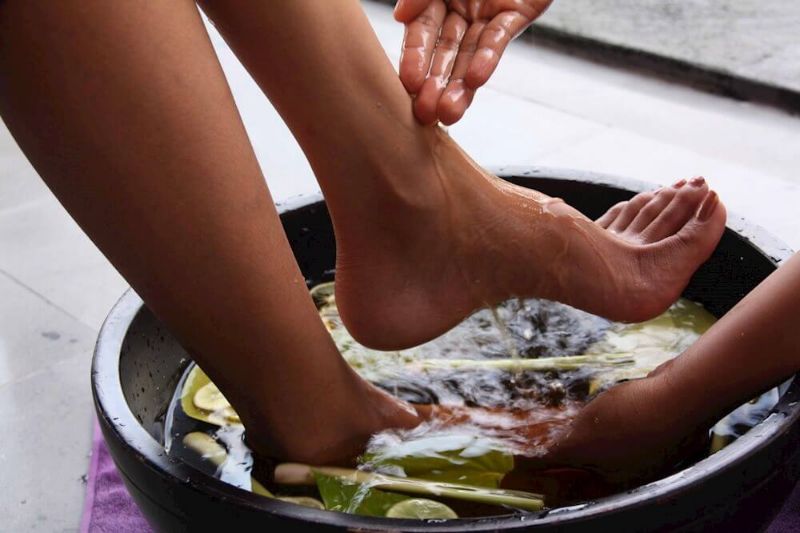 6 cách giảm đau khi bị gout đơn giản và dễ thực hiện